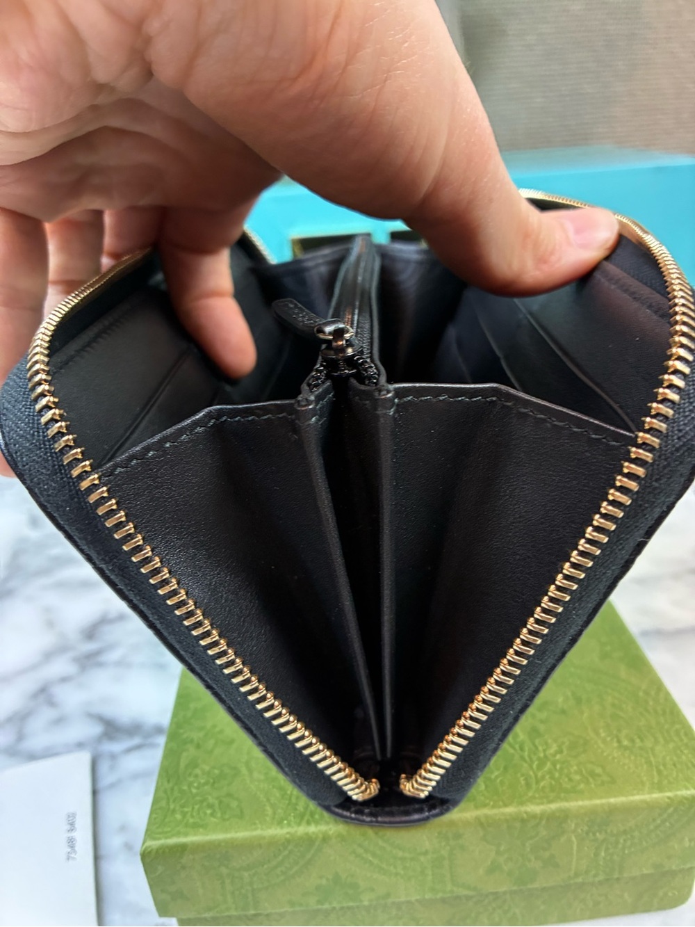 Gucci Black Nero Micro Guccissima GG Leather Zip Around Wallet - NWOT - Picture 9 of 12